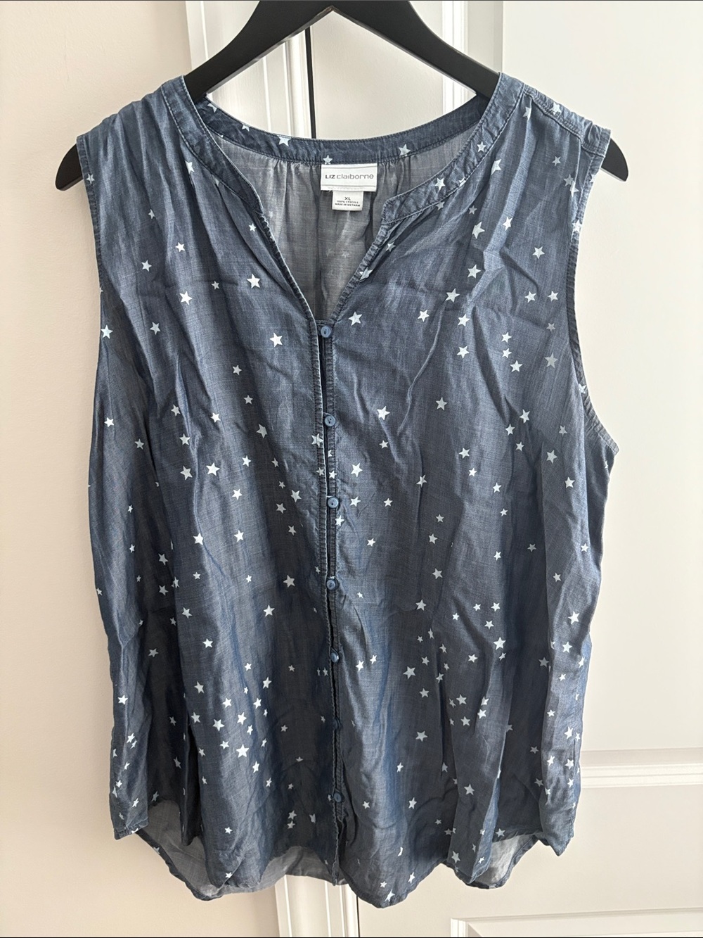 Liz Claiborne Blue Star-Print Sleeveless Chambray Camisole